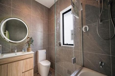 Photo of property in 9 Farranfore Road, Opaheke, Papakura, 2113