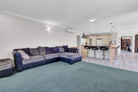 Photo of property in 41 Durrell Way, Rolleston, 7614
