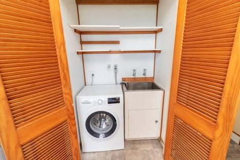 Photo of property in 32 Highbury Road, Highbury, Wellington, 6012