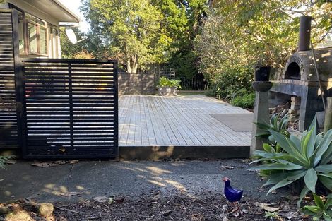 Photo of property in 16 Quincey Place, Massey, Auckland, 0614