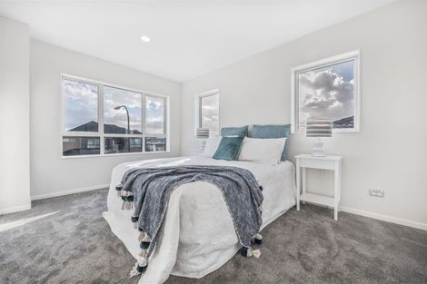 Photo of property in 12 Haku Road, Flat Bush, Auckland, 2019
