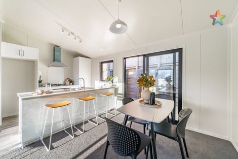 Photo of property in 18d Norana Road, Maoribank, Upper Hutt, 5018