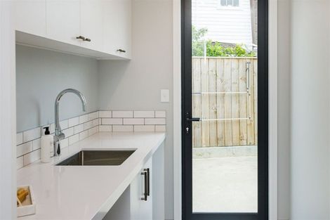 Photo of property in 36 Hardie Street, Hokowhitu, Palmerston North, 4410