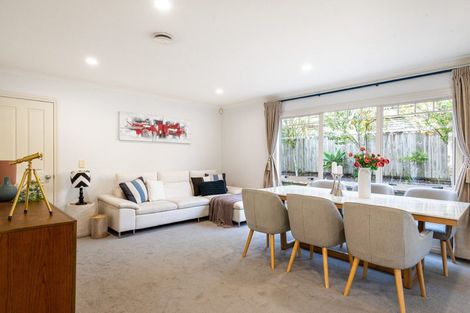 Photo of property in 16 Oakway Drive, Schnapper Rock, Auckland, 0632