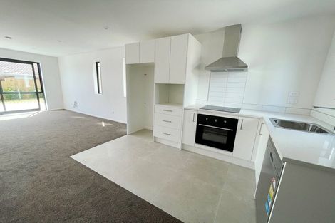 Photo of property in 15 Raupeti Lane, Henderson, 0612