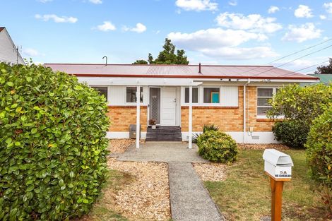Photo of property in 5a Hillcrest Road, Hillcrest, Hamilton, 3216