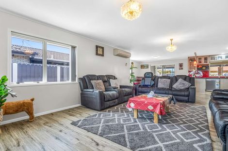 Photo of property in 526 Massey Road, Mangere, Auckland, 2022