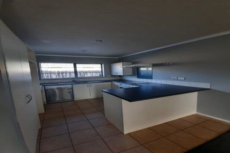 Photo of property in 4 Ettrick Lane, Papakura, 2110