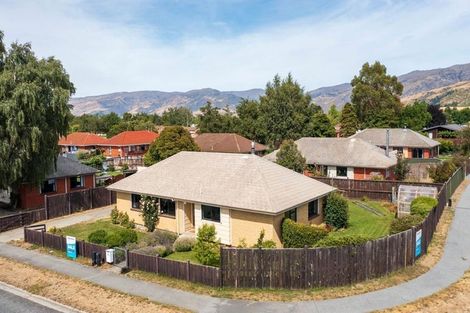 Photo of property in 1 Jollys Road, Cromwell, 9310