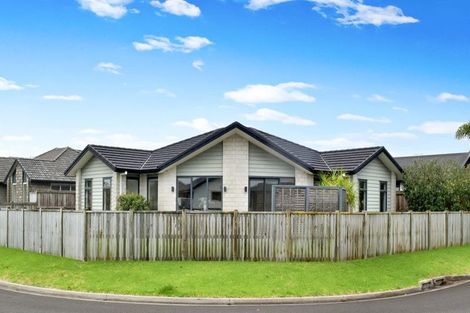 Photo of property in 9 Hiria Crescent, Papamoa Beach, Papamoa, 3118