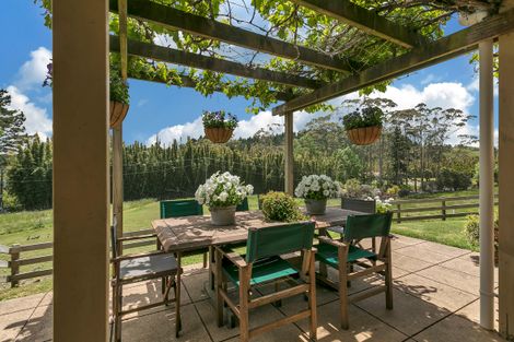 Photo of property in 11 Pineview Lane, Helensville, 0875