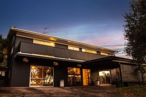 Photo of property in 12 Laurelwood Avenue, Pukekohe, 2120