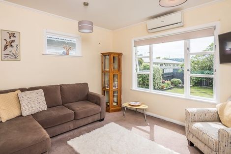Photo of property in 23 Resolution Street, Lyall Bay, Wellington, 6022