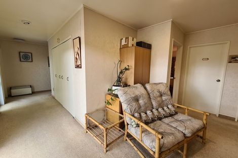 Photo of property in 100 Freyberg Avenue, Tamatea, Napier, 4112