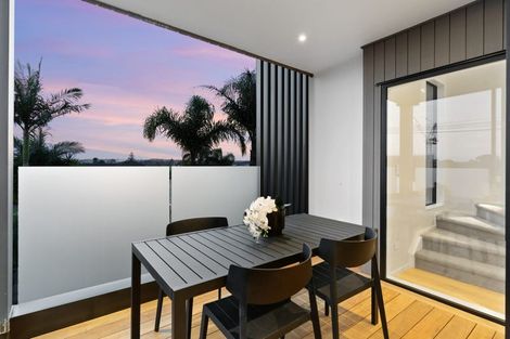 Photo of property in 2/29 Bracken Avenue, Takapuna, Auckland, 0622