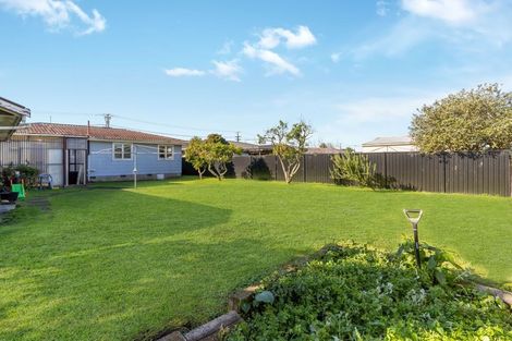 Photo of property in 82 Grove Road, Papakura, 2110