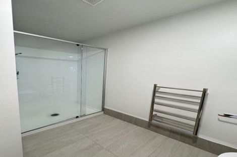 Photo of property in 2/11 Carlos Drive, Flat Bush, Auckland, 2016