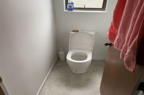 Photo of property in 4/18a Neal Avenue, Glenfield, Auckland, 0629