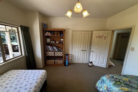 Photo of property in 26 Shelter Grove, Frankleigh Park, New Plymouth, 4310