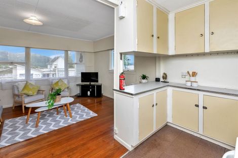 Photo of property in 21 Ford Avenue, Te Kamo, Kamo, 0112