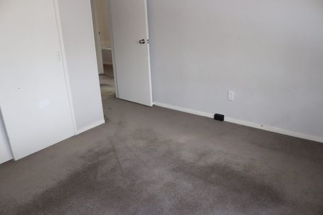 Photo of property in 2/199 Henderson Valley Road, Henderson, Auckland, 0612