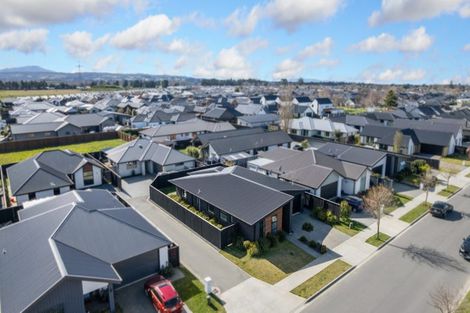 Photo of property in 28 Chatsworth Avenue, Rangiora, 7400