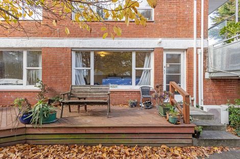 Photo of property in 2/19 Newbridge Place, Ilam, Christchurch, 8041