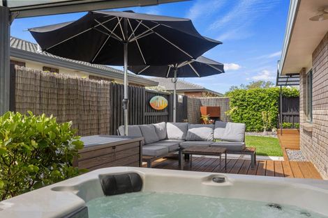 Photo of property in 21 Romana Crescent, Papamoa Beach, Papamoa, 3118