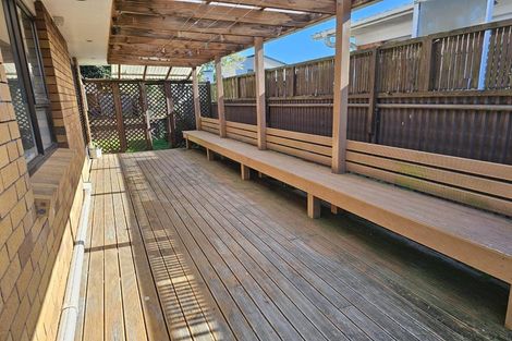 Photo of property in 1 Pinedale Place, Henderson, Auckland, 0610