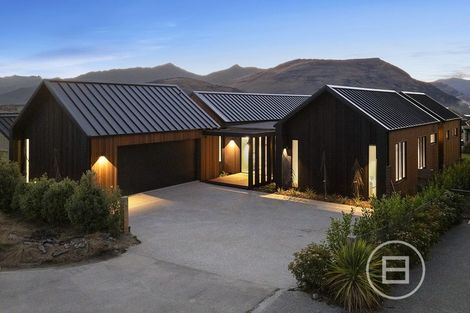 Photo of property in 8 Stockyard Lane, Jacks Point, Queenstown, 9371