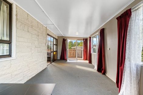 Photo of property in 7 Kelvin Place, Westown, New Plymouth, 4310
