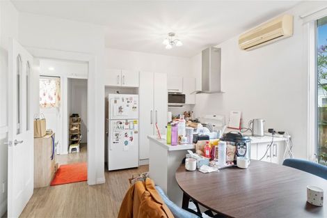 Photo of property in 6 Nortons Road, Avonhead, Christchurch, 8042