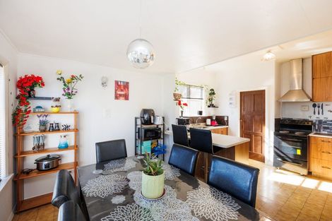 Photo of property in 510 Featherston Street, Roslyn, Palmerston North, 4414