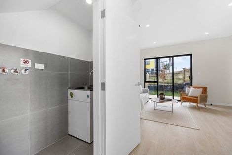 Photo of property in 3/21 Hetherington Road, Ranui, Auckland, 0612