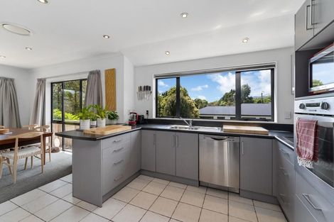 Photo of property in 7 Lambert Way, Paraparaumu, 5032