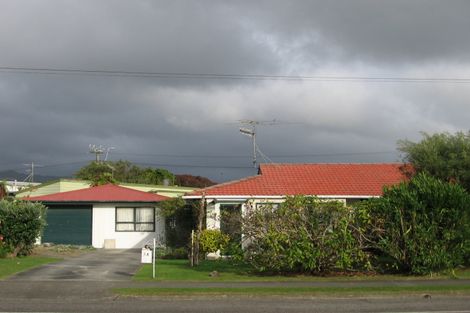 Photo of property in 3 Park Avenue, Waikanae, 5036