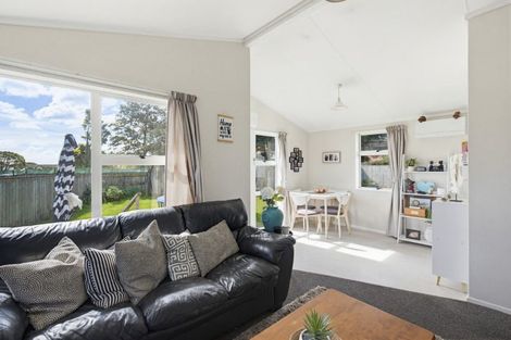 Photo of property in 27 Morgan Crescent, Levin, 5510
