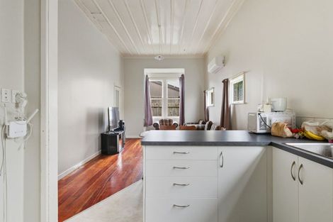 Photo of property in 104 Ferguson Street, West End, Palmerston North, 4412