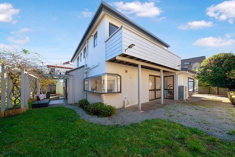 Photo of property in 6 Glucina Avenue, West Harbour, Auckland, 0618