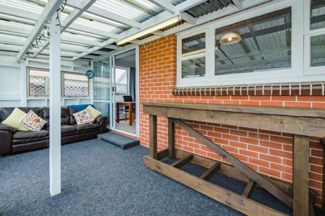 Photo of property in 20 Ngapotiki Street, Paraparaumu Beach, Paraparaumu, 5032