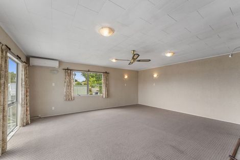 Photo of property in 19 Shera Street, Acacia Bay, Taupo, 3330