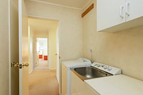 Photo of property in 6 Flemington Place, Taradale, Napier, 4112