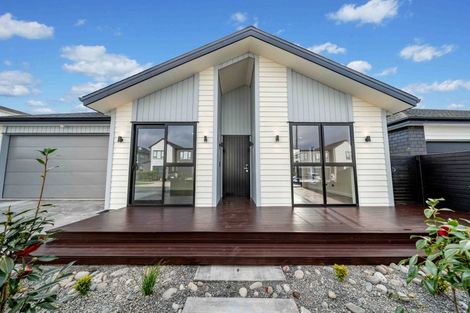 Photo of property in 29 Cara Avenue, Kumeu, 0810