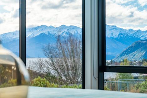 Photo of property in 39 Farrant Drive, Wanaka, 9305