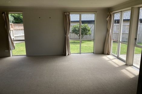 Photo of property in 21 Winchester Place, Rototuna North, Hamilton, 3210