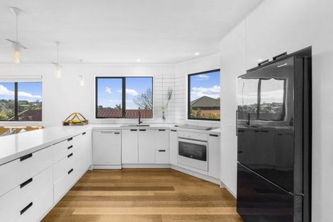 Photo of property in 16a Valley Road, Browns Bay, Auckland, 0630