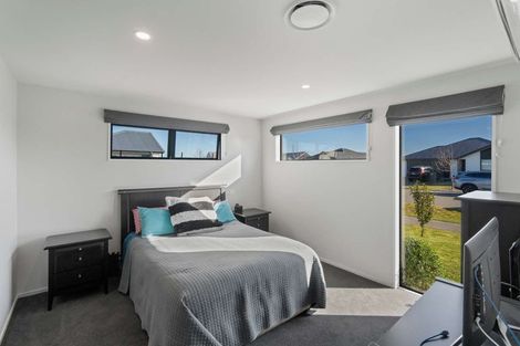 Photo of property in 33 Falcon Road, Rolleston, 7615