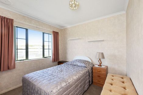Photo of property in 1/2 Spriggs Crescent, Greenmeadows, Napier, 4112
