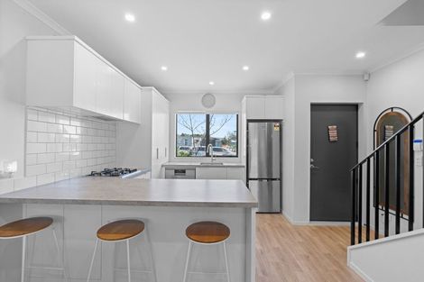 Photo of property in 60 Te Napi Drive, Takanini, 2112