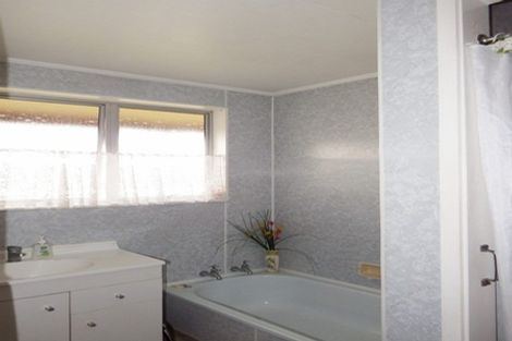 Photo of property in 25 Barton Street, Marton, 4710